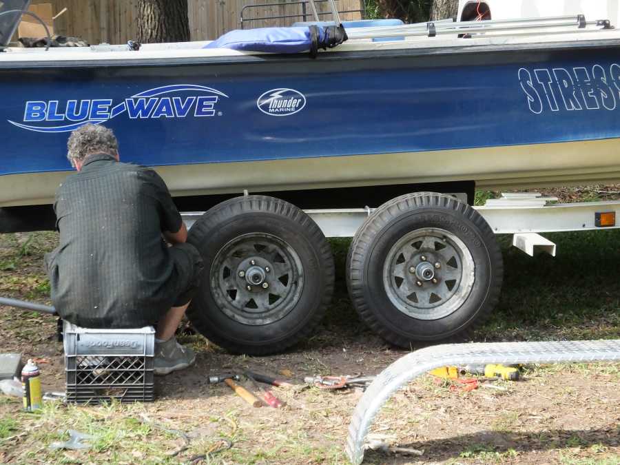 adding an extra axle to an aluminum boat trailer in st augustine fl. 