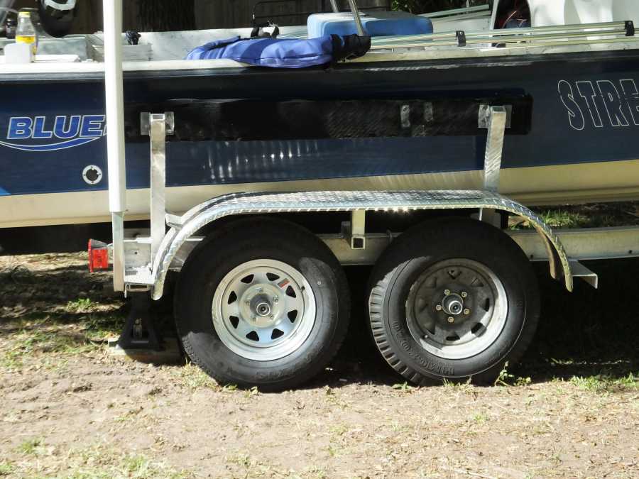 adding an extra axle to an aluminum boat trailer in st augustine fl. 